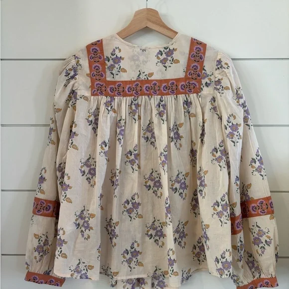 Bila 77 Floral Long Sleeve Top NWT - Picture 4 of 4